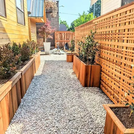 Stay Portland - Tiny Aztec - Walk To Local Shops & Restaurants